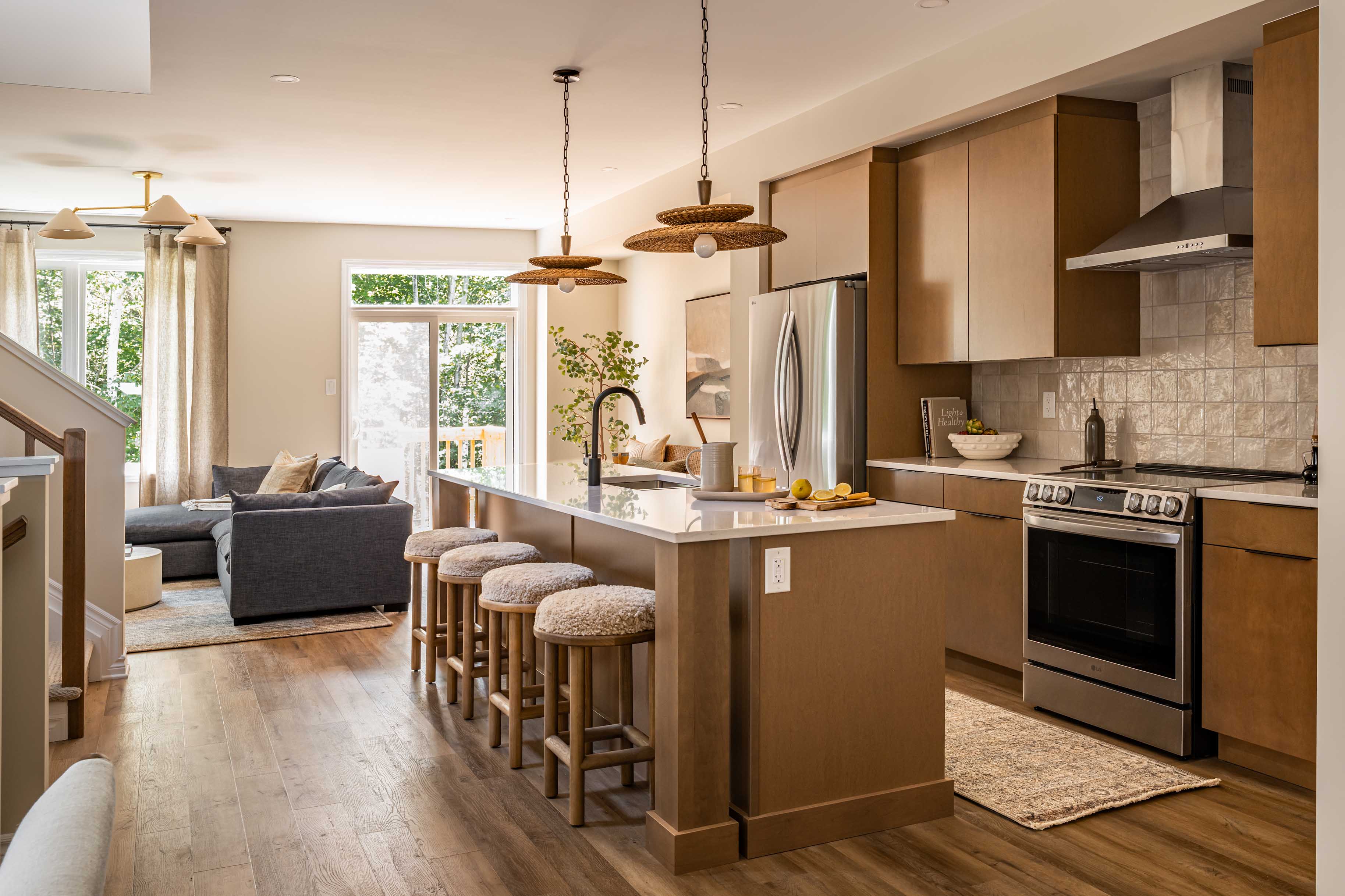 Panorama model home interior — photo 10